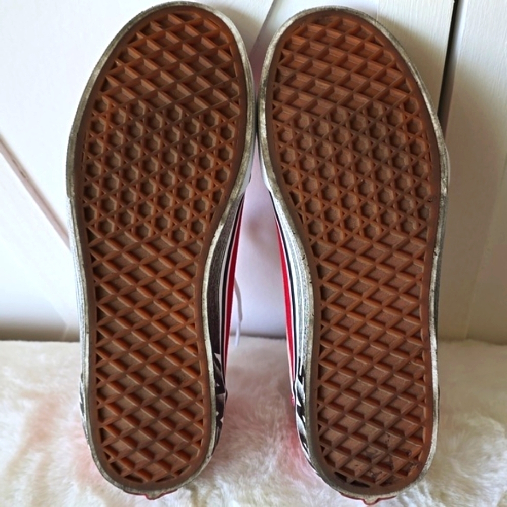 Vans Off The Wall Checkered Sole Red, White and Black - Picture 6 of 7